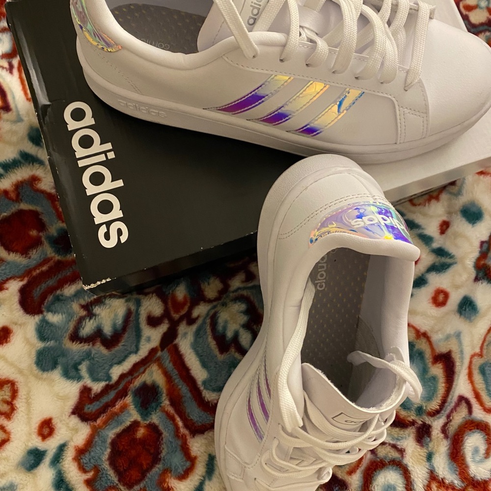 Adidas  tennis  shoes ( only used 4 times )